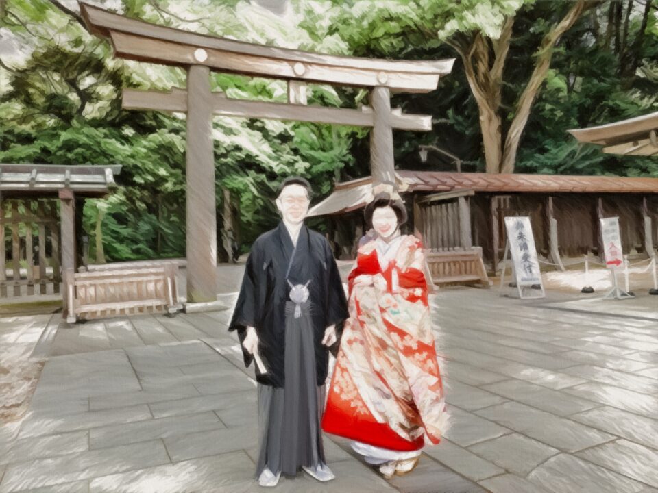 色打掛を着て、明治神宮の鳥居の前で撮影した結婚写真